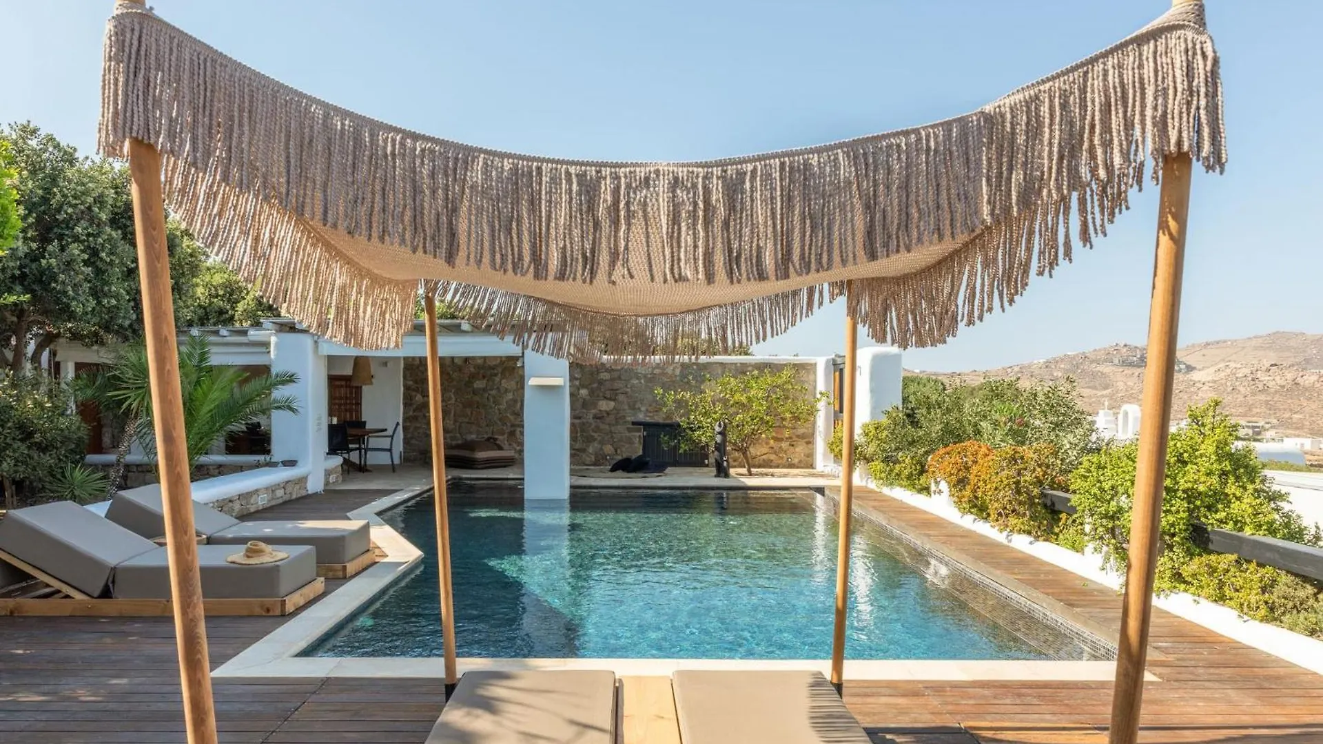 Myconian Platinum Senior & Deluxe Villas Kalafatis 0*,