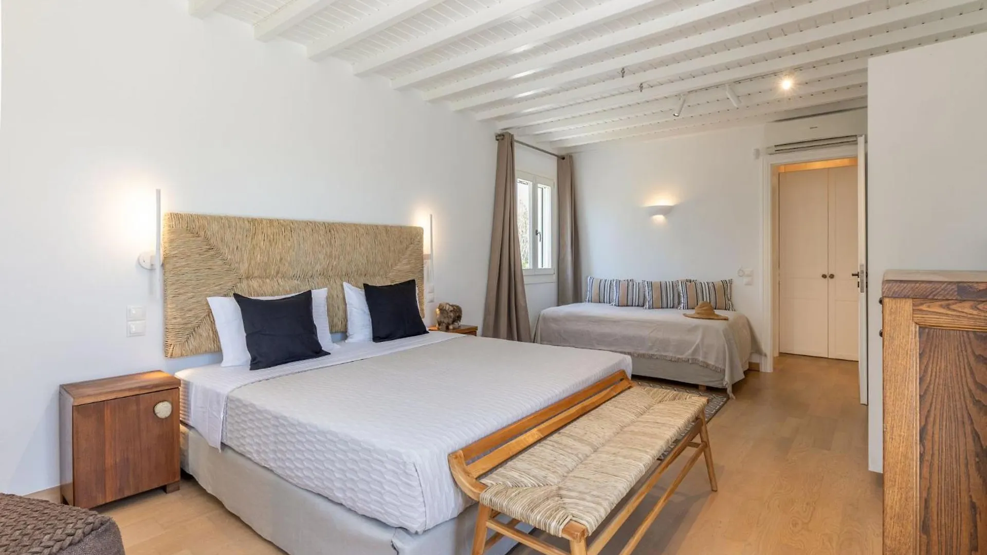 Myconian Platinum Senior & Deluxe Villas Kalafatis