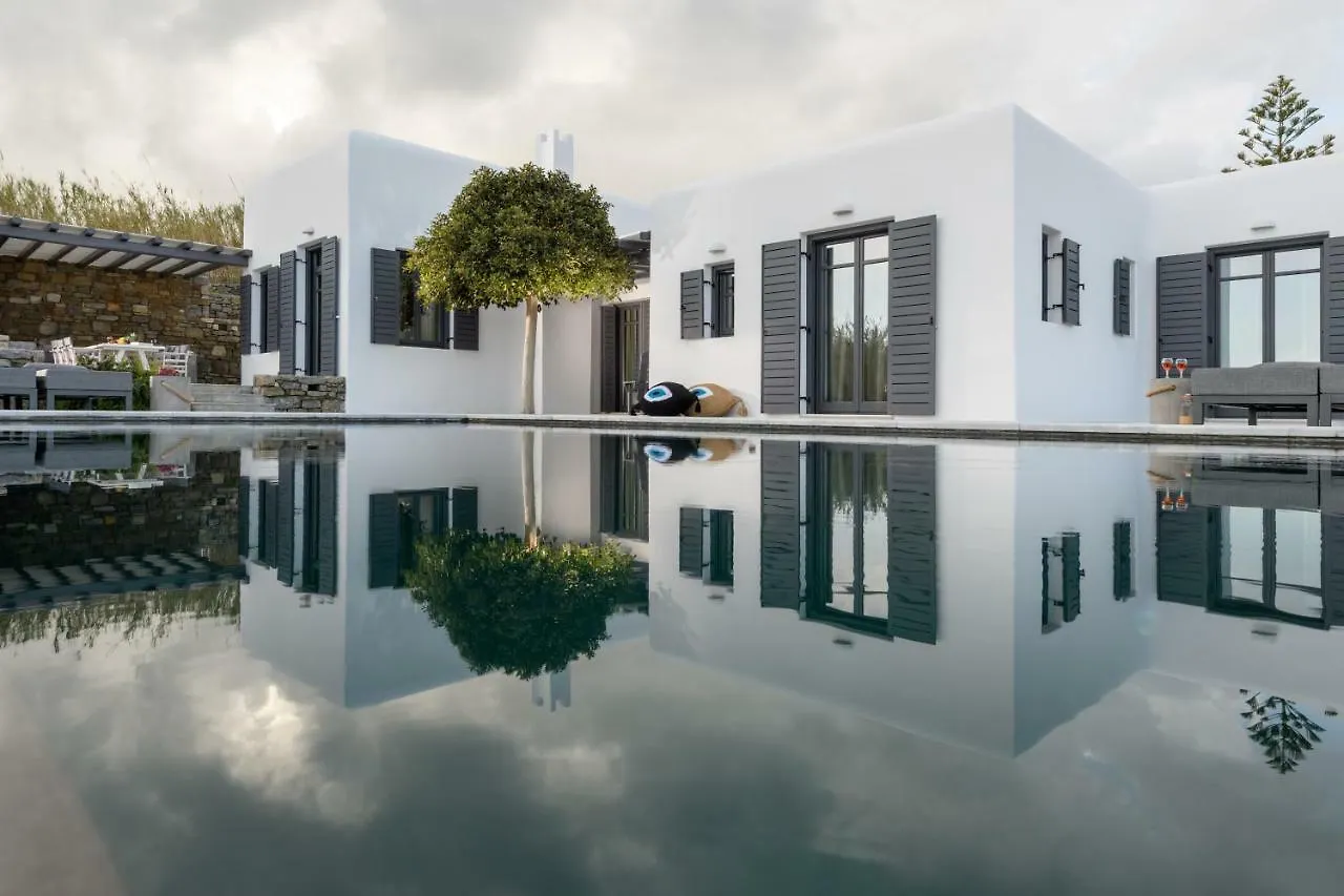 Myconian Platinum Senior & Deluxe Villas Kalafatis